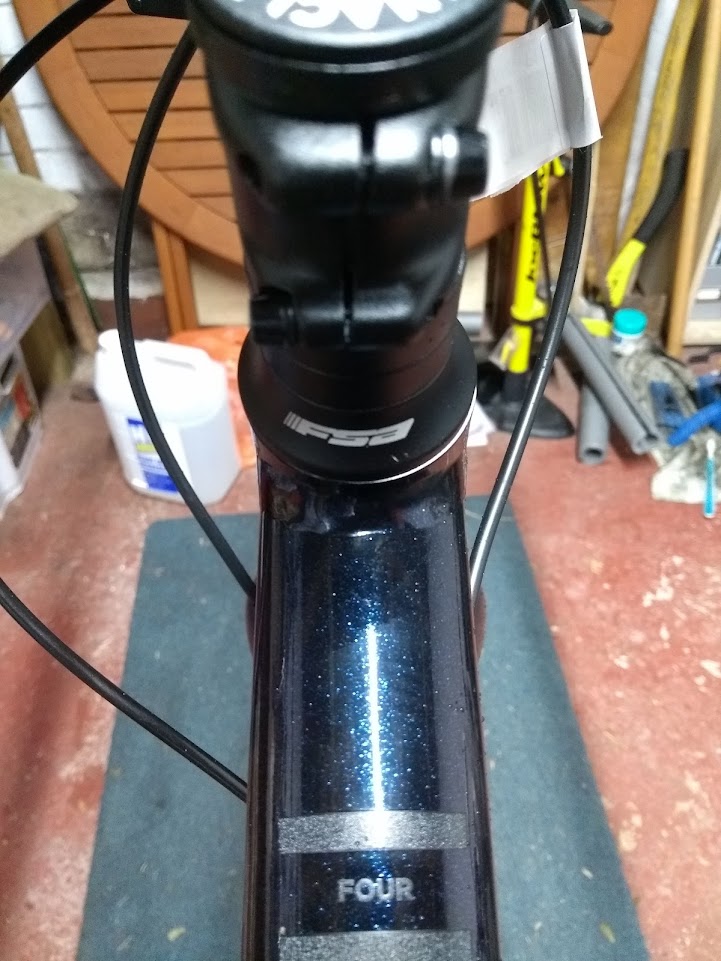 https://road.cc/wp-content/uploads/roadcc/Headset problem.jpg